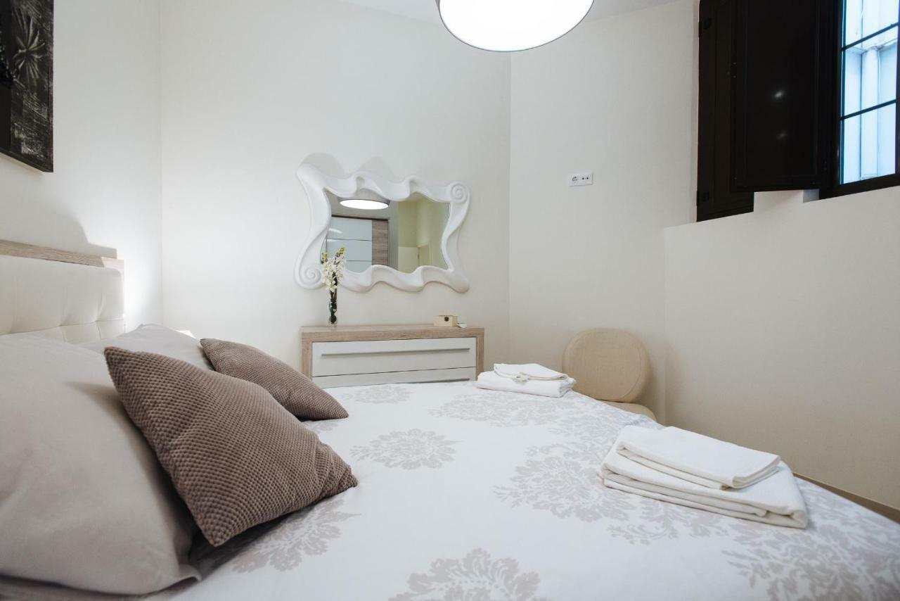 Luxury Apartment Penuelas Free Parking Σεβίλλη Εξωτερικό φωτογραφία